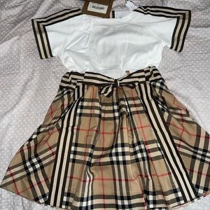 2Y Burberry toddler dress. New like. Authentic